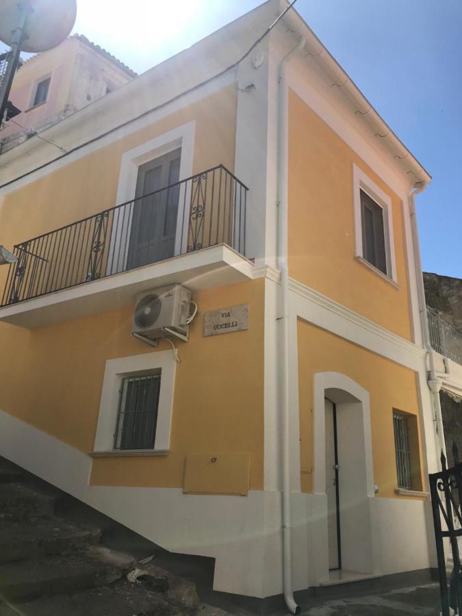 Il Casalino Apartment Pizzo  Luaran gambar